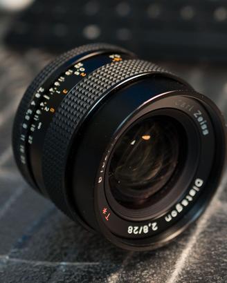 Contax Carl Zeiss Distagon T* 28mm f/2.8