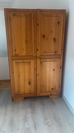 Armadio in legno