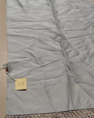 Foulard di seta grigio perla