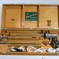 Antico strumento medico degli anni 50