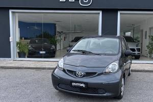 Toyota Aygo 3 Porte 1.0 BENZ 68 CV ADATTA A NEOPAT