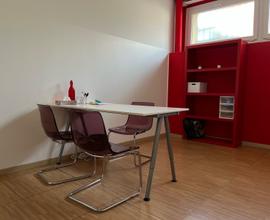 Stanza a ore uso ufficio / studio / laboratorio