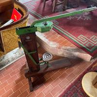 Tappatrice manuale ing. Bertolaso LA QUERIDA