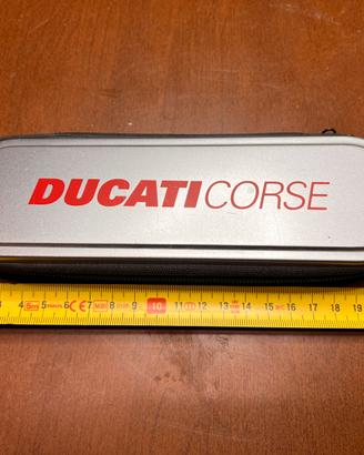 Attrezzi moto Ducati corse