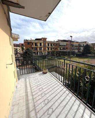 VIA GIARDINI; Trilocale+Box Auto MAV429