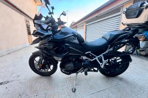 Triumph Tiger 1200 GT Pro: Pronta per l’Avventura!