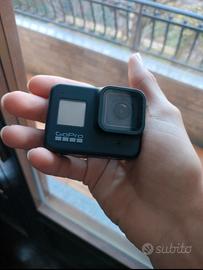 Go pro Hero 8 black + gadget 