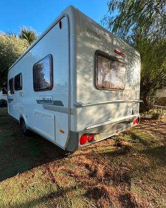 Caravan hymer eriba nova