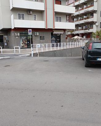 Grande BOX con Soppalco a Foggia 