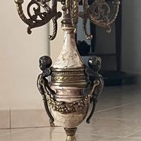 Coppia di candelabri in ottone