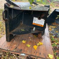 A64 Supporto martello per mini pala