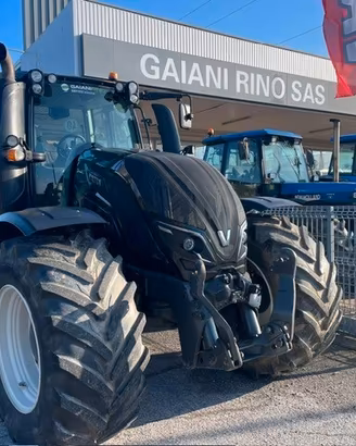 Trattrice Valtra T214D