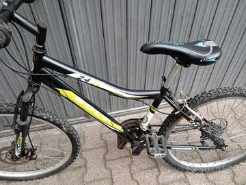 Bicicletta MTB marca Bolt 24.