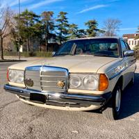 Mercedes 200D