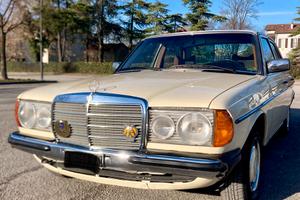 Mercedes 200D