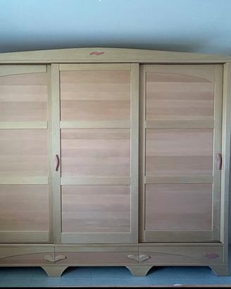 Armadio a 3 ante in legno