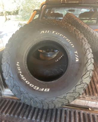 Gomme BFGoodrich All-Terrain T/A 33×10.50 R15