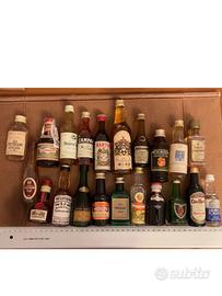 Lotto 21 bottiglie mignon vintage da collezione