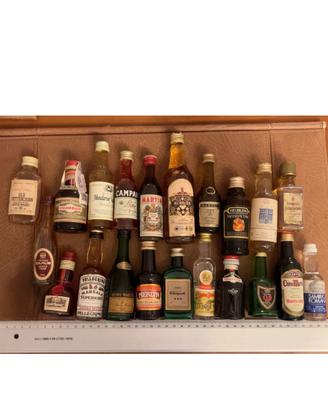 Lotto 21 bottiglie mignon vintage da collezione