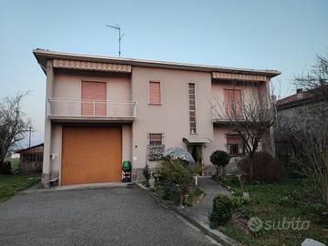 Villa con garage per camper