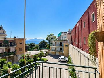 5 LOCALI A NAPOLI
