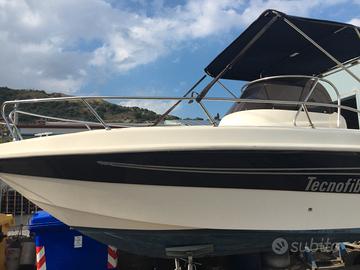 Tecnofiber 22 walkaround motore 150 yamaha