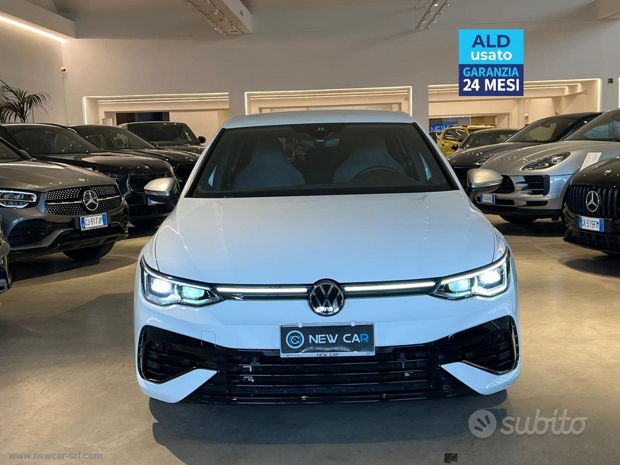 VOLKSWAGEN Golf 8ª serie