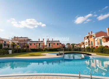 TRILOCALE CON TRE BALCONI E POSTO AUTO