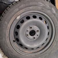 Cerchi + Pneumatici invernali Nokian 175/65/14 