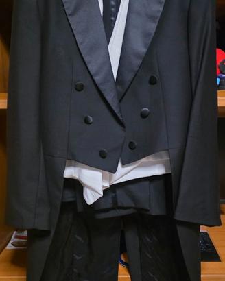 Frac nero con 2 pantaloni e 2 gilet