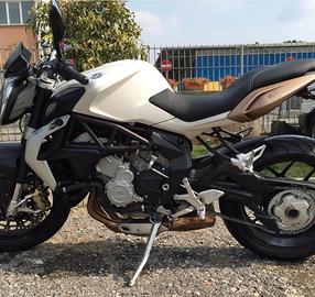 Mv Agusta Brutale 675