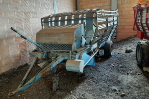 Autorcaricante per fieno