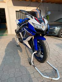 Suzuki gsx r 600 k8