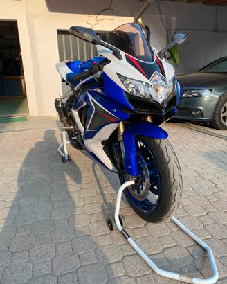 Suzuki gsx r 600 k8