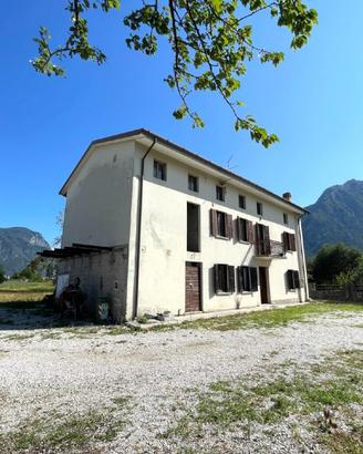 INDIPENDENZA, NATURA E GRANDI SPAZI: CASA TRICA...