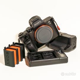 Sony Alpha 7 A7 II full frame + grip + 4 batterie