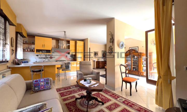 CAVARZERE - APPARTAMENTO AL SECONDO PIANO CON TERR