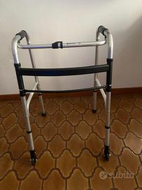 Deambulatore pieghevole