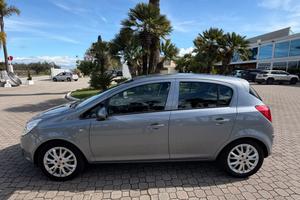 Opel Corsa 1.2 5 porte Easytronic Cosmo