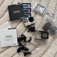 GoPro HERO 4 Silver + accessori originali mai util