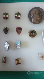 Distintivi medaglie fascismo