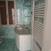 mobile bagno, termoarredo, sanitari 