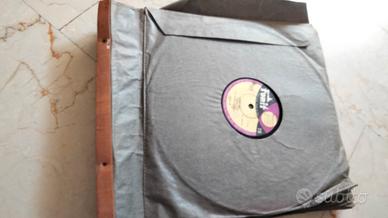 12 Dischi vinili 78 giri vari anni '60