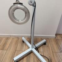 lampada da estetista 