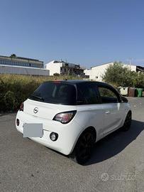 Opel adam anno 2016