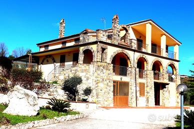 Villa in provincia di Caserta