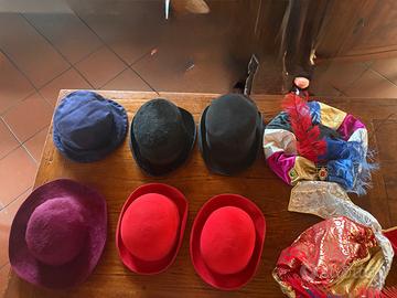 Cappelli costumeria teatrale singoli o blocco