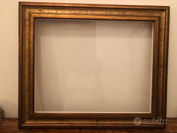 Cornice dorata modanata  Con vetro