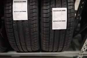 Set 2 Pneumatici 4 Stagioni Triangle 245/45 R17