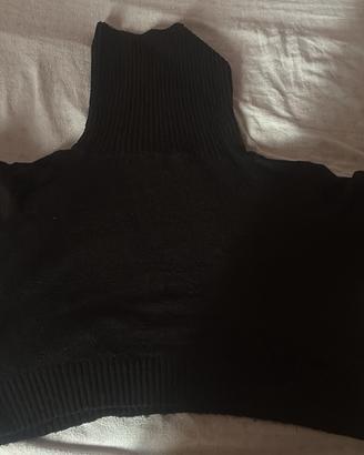 Maglione con colletto alto